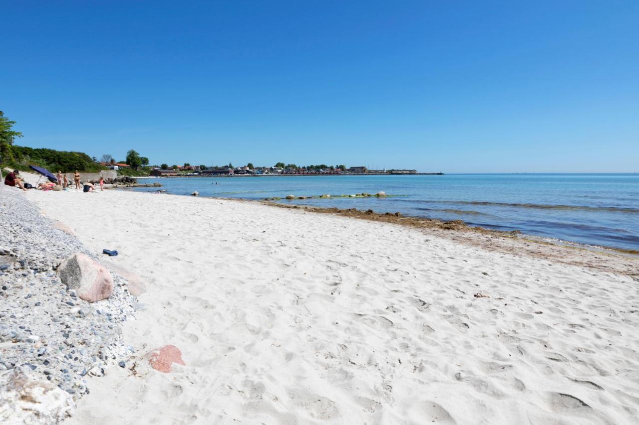 Kridthuset Stevns Klint Hotel Rodvig Ngoại thất bức ảnh